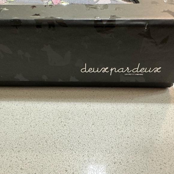 Deux par deux childrens bow tie floral print EUC in box - Picture 9 of 9